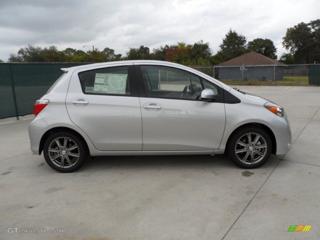 Classic Silver Metallic 2012 Toyota Yaris SE 5 Door Exterior Photo #56005282