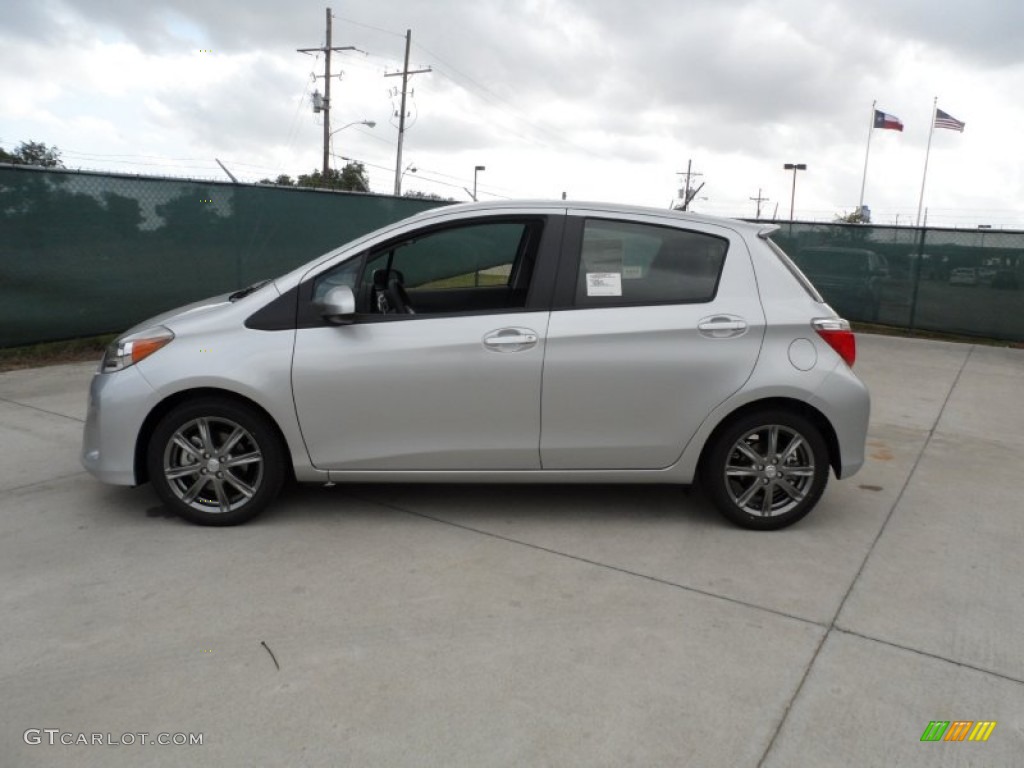Classic Silver Metallic 2012 Toyota Yaris SE 5 Door Exterior Photo #56005306
