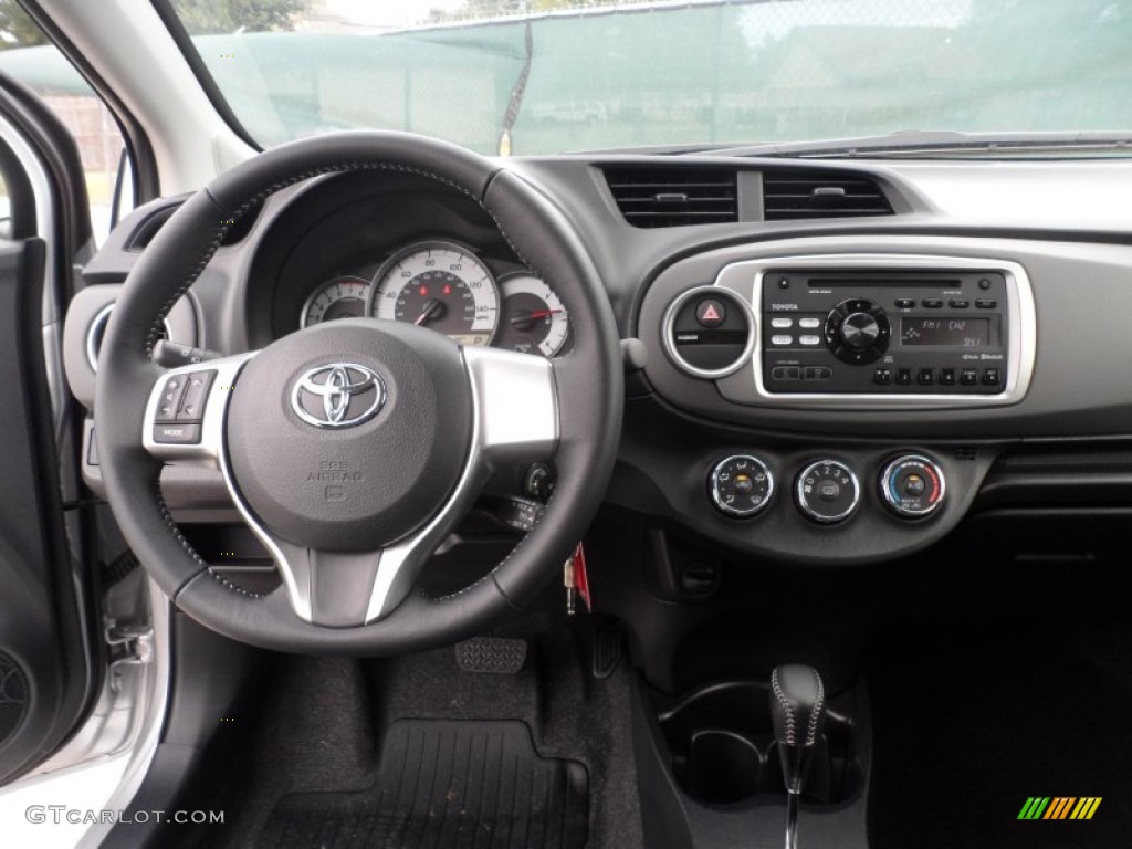 2012 Toyota Yaris SE 5 Door Controls Photo #56005429