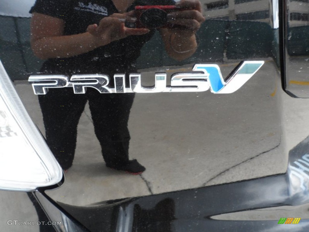 2012 Prius v Three Hybrid - Black / Dark Gray photo #16