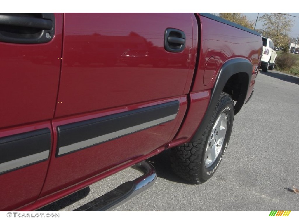 2004 Silverado 1500 Z71 Crew Cab 4x4 - Sport Red Metallic / Tan photo #47