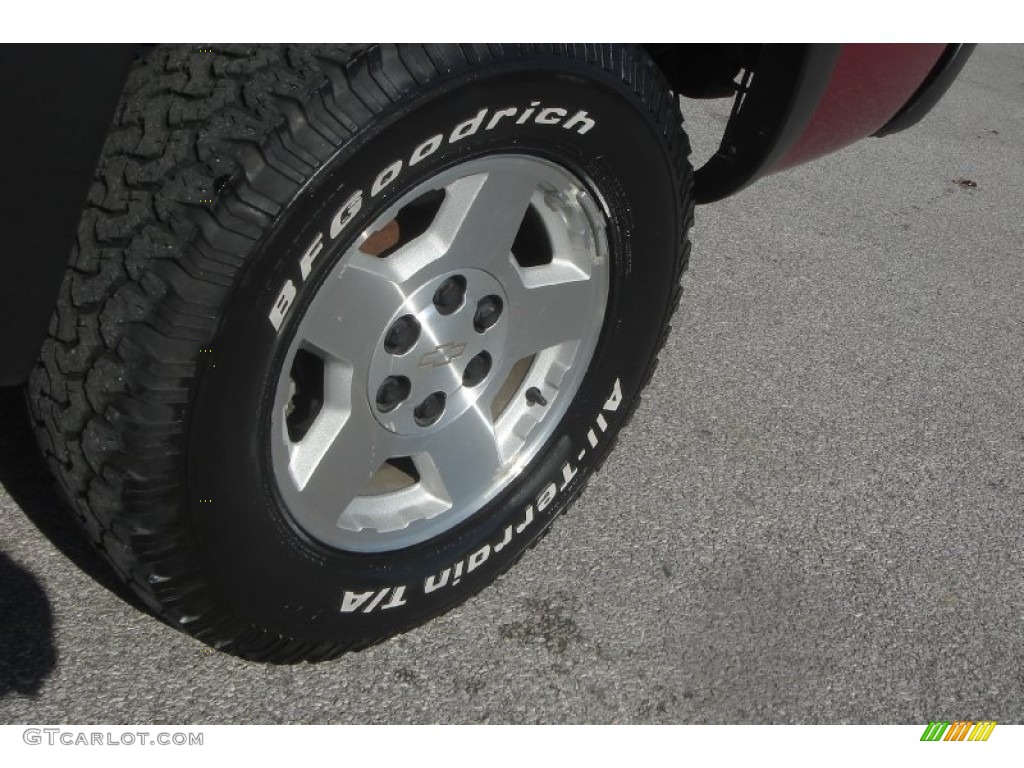 2004 Silverado 1500 Z71 Crew Cab 4x4 - Sport Red Metallic / Tan photo #49