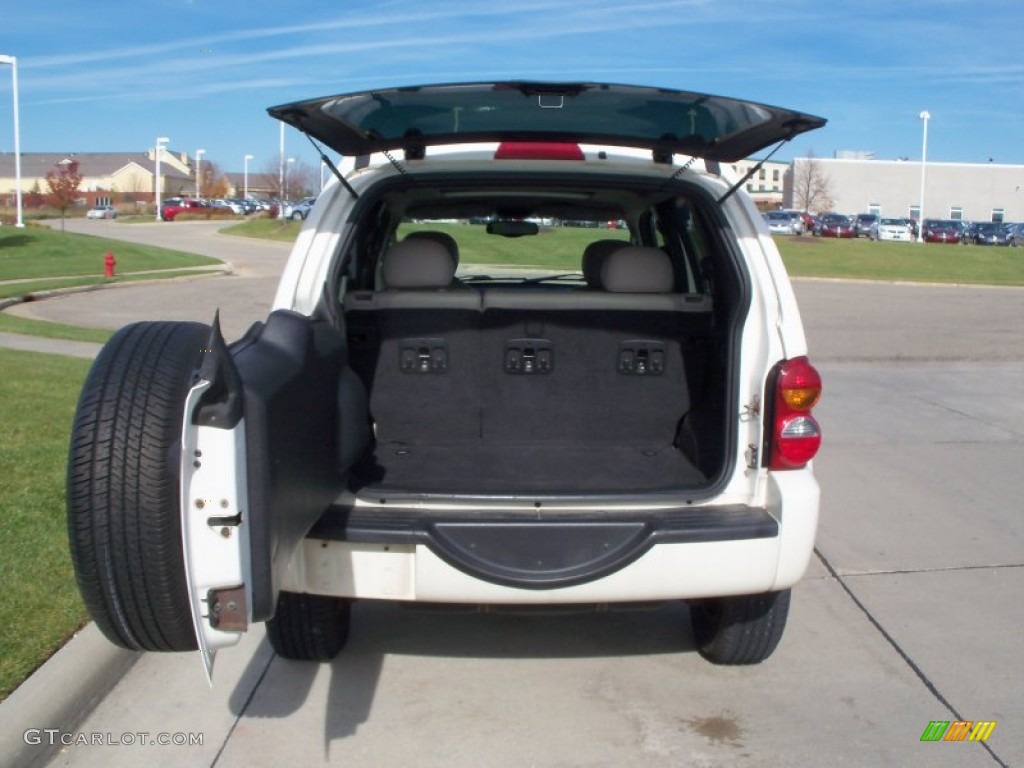 2004 Liberty Limited 4x4 - Stone White / Dark Slate Gray photo #6