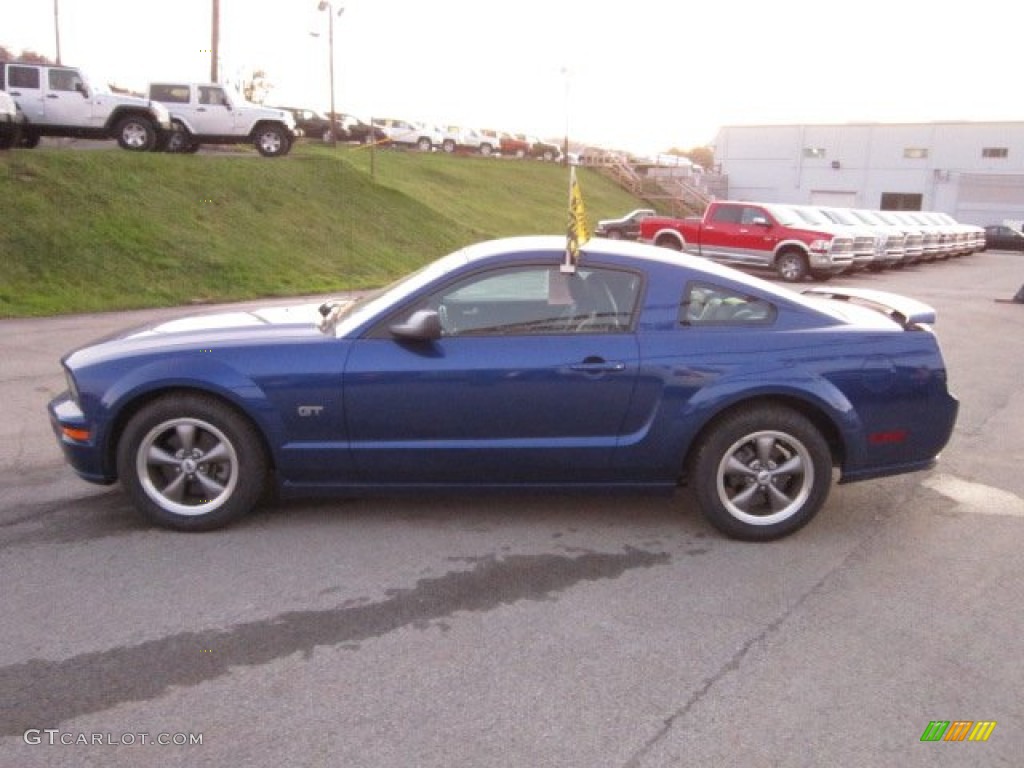 2005 Mustang GT Premium Coupe - Sonic Blue Metallic / Dark Charcoal photo #2