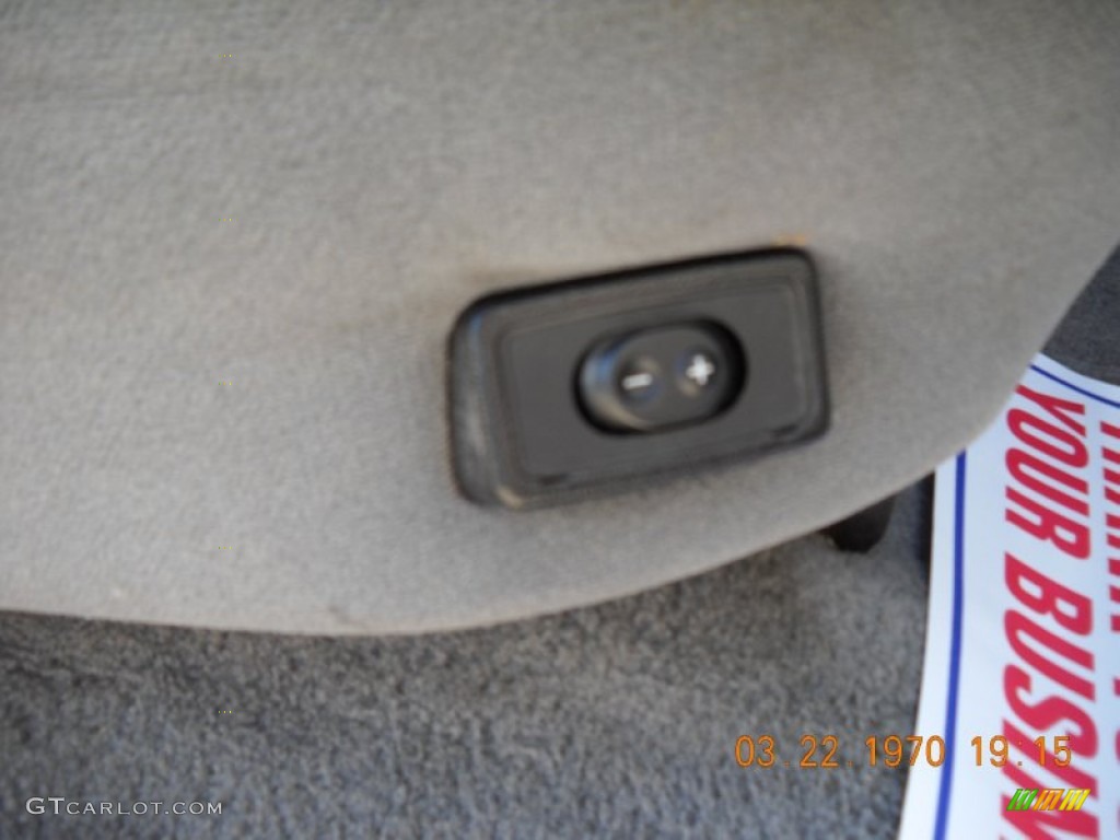 1997 F350 XLT Regular Cab - Colonial White / Opal Grey photo #27