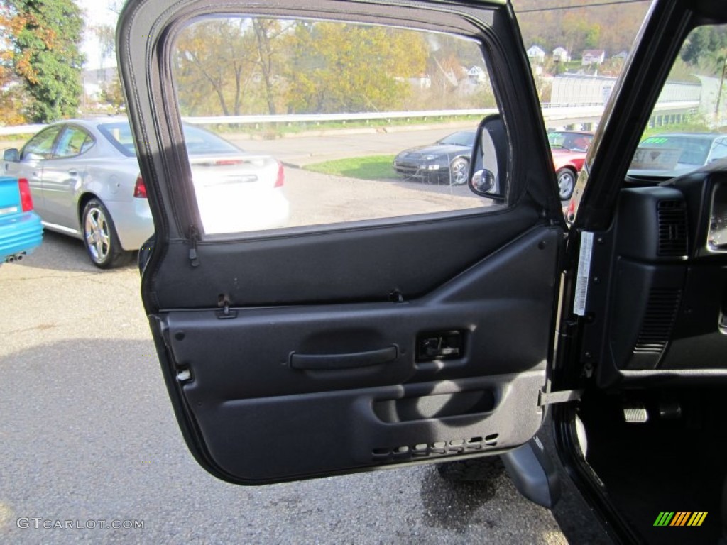 2006 Wrangler SE 4x4 - Black / Dark Slate Gray photo #14