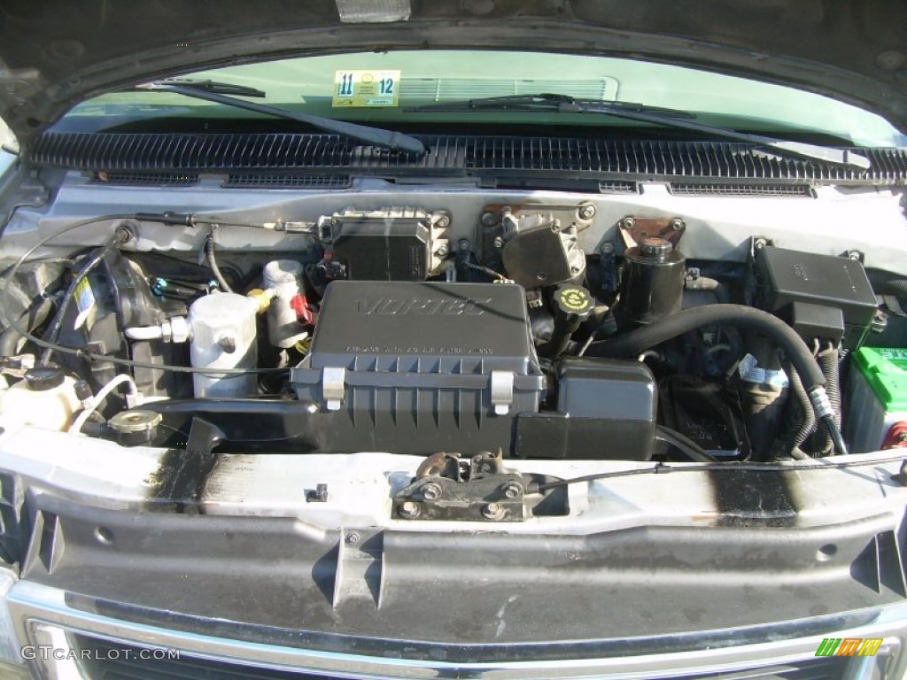1999 GMC Safari SLE Engine Photos