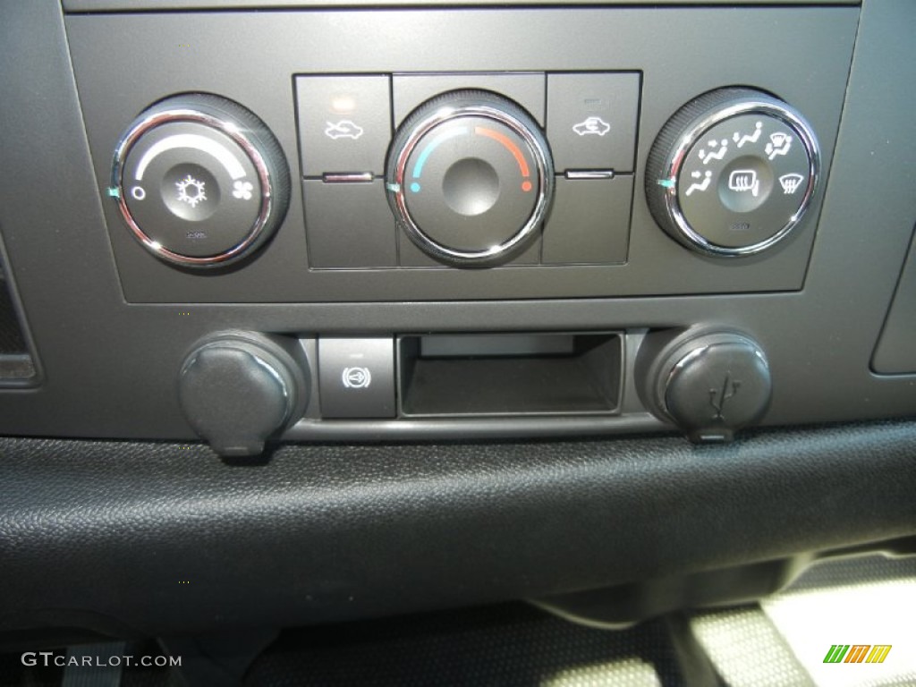 2011 GMC Sierra 3500HD SLE Regular Cab Chassis Controls Photos