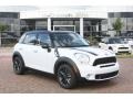 Light White - Cooper S Countryman Photo No. 1