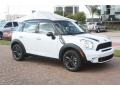Light White - Cooper S Countryman Photo No. 4