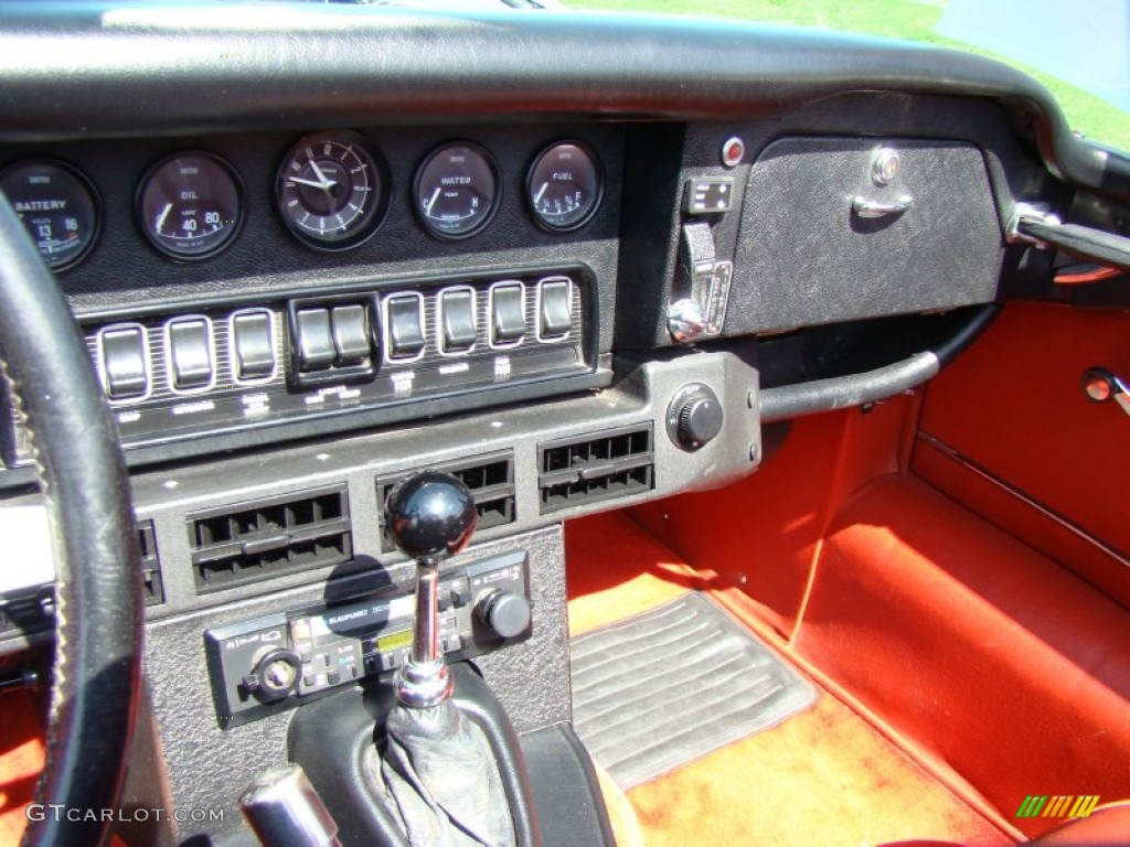 1974 Jaguar XKE Series III Roadster Controls Photo #56019818