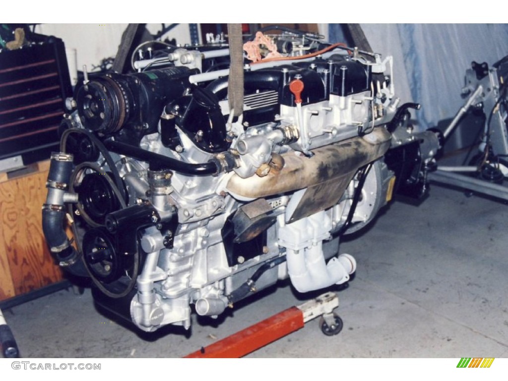 1974 Jaguar XKE Series III Roadster 5.3 Liter SOHC 24-Valve V12 Engine Photo #56020295