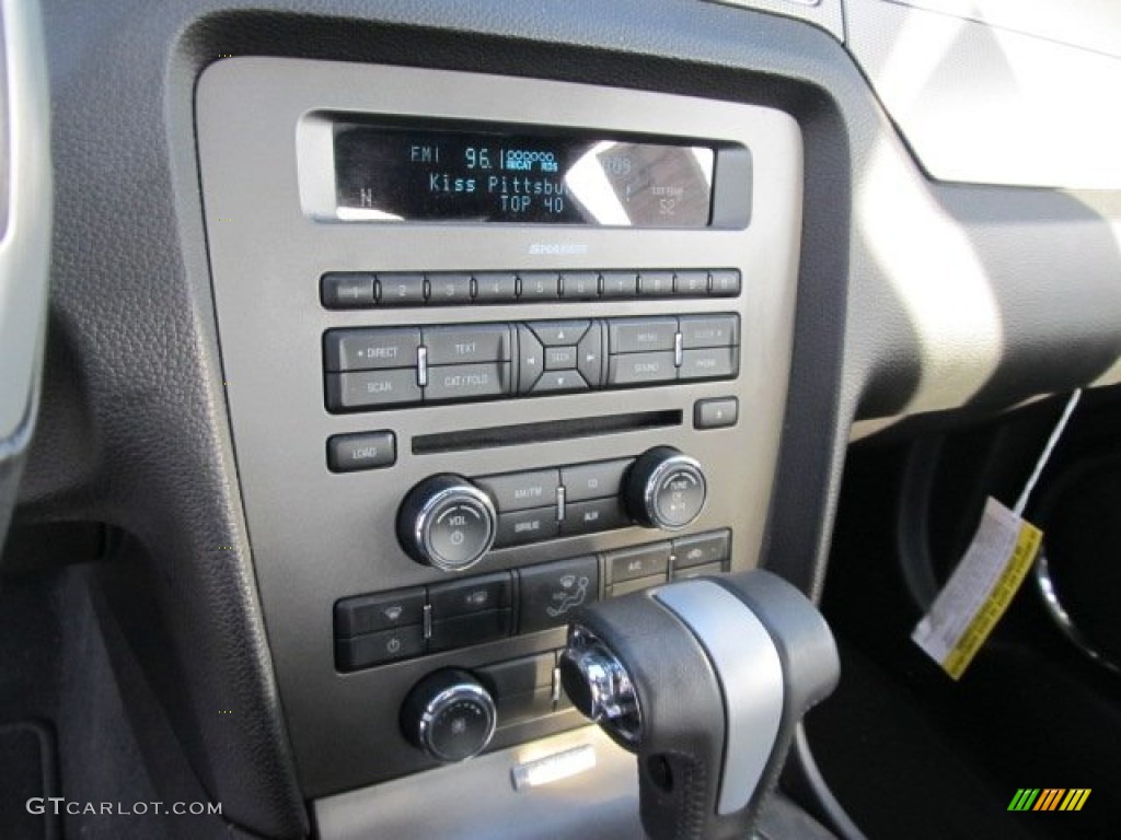 2010 Ford Mustang GT Premium Coupe Controls Photo #56021147