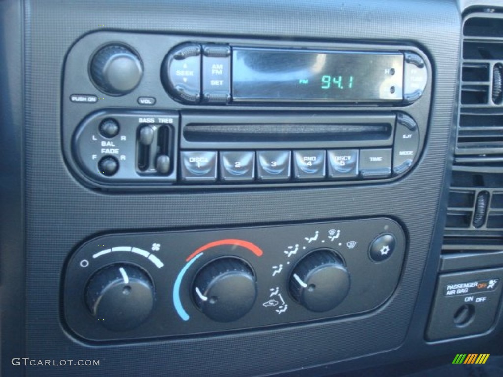 2003 Dodge Dakota SXT Regular Cab Controls Photo #56021447