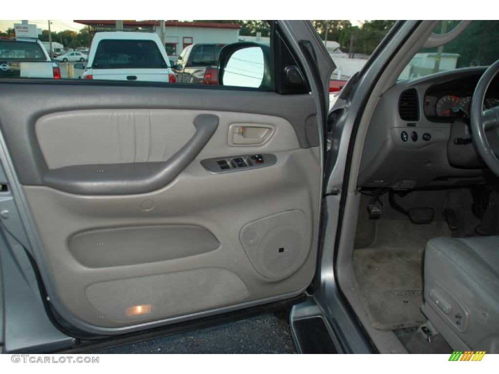2001 Sequoia Limited - Silver Sky Metallic / Charcoal photo #16