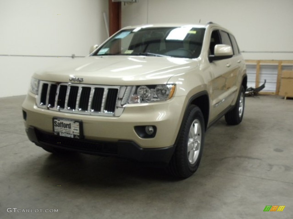 2012 Grand Cherokee Laredo 4x4 - White Gold Metallic / Black photo #1