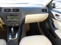 Black - Jetta SE Sedan Photo No. 15