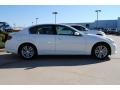 Moonlight White - G 25 Journey Sedan Photo No. 4