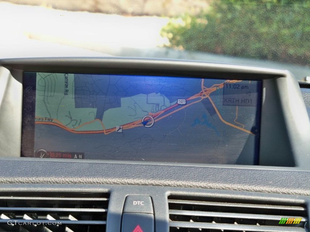 2011 BMW 1 Series 135i Convertible Navigation Photos