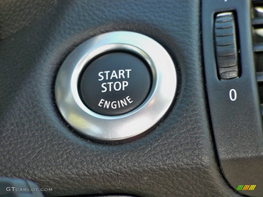 2011 BMW 1 Series 135i Convertible Controls Photo #56027744