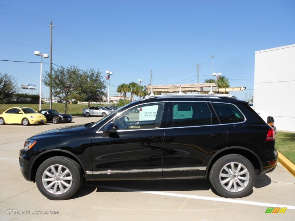 2012 Touareg TDI Sport 4XMotion - Black / Cornsilk Beige photo #4