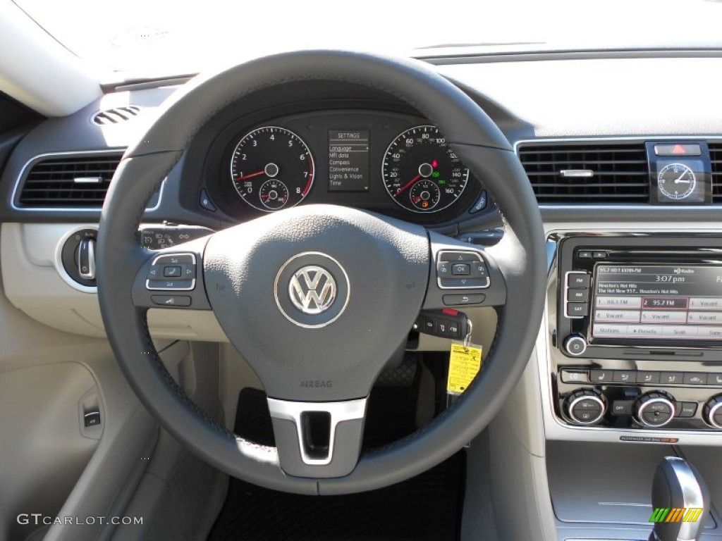 2012 Volkswagen Passat 2.5L SE Moonrock Gray Steering Wheel Photo #56029226