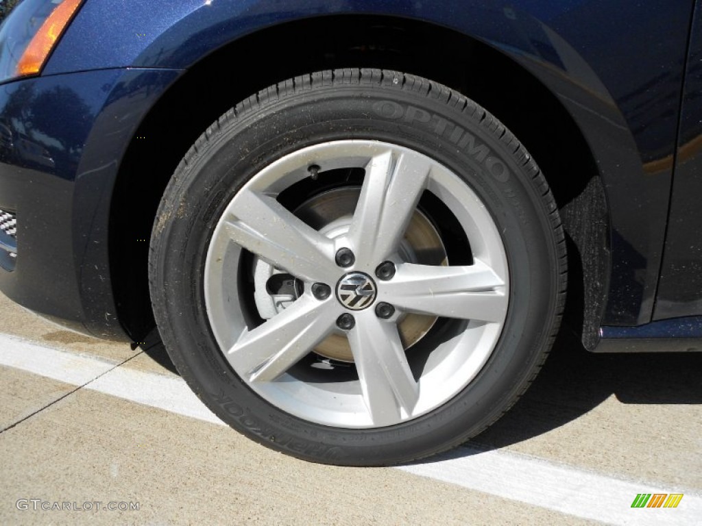 2012 Volkswagen Passat 2.5L SE Wheel Photo #56029373