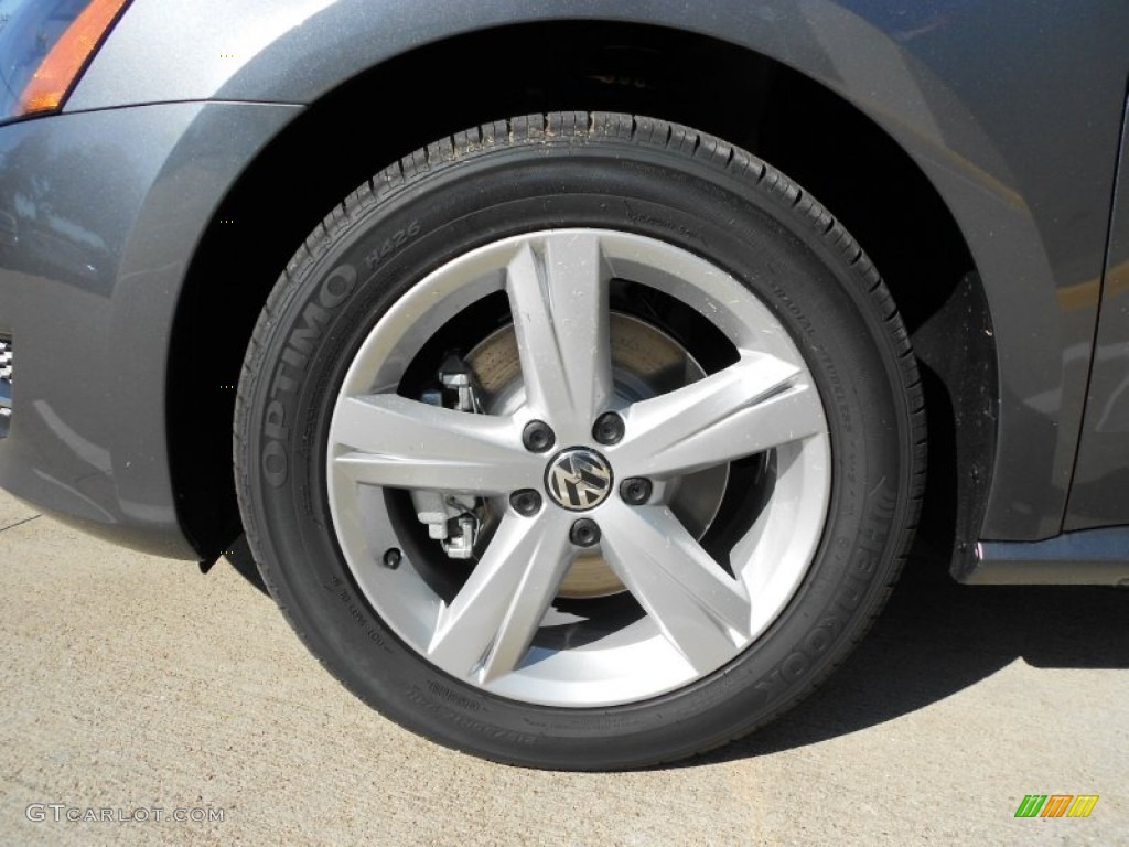 2012 Volkswagen Passat 2.5L SE Wheel Photo #56029779