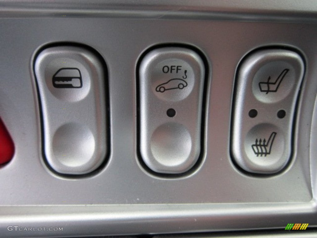 2005 Chrysler Crossfire Limited Coupe Controls Photo #56030063