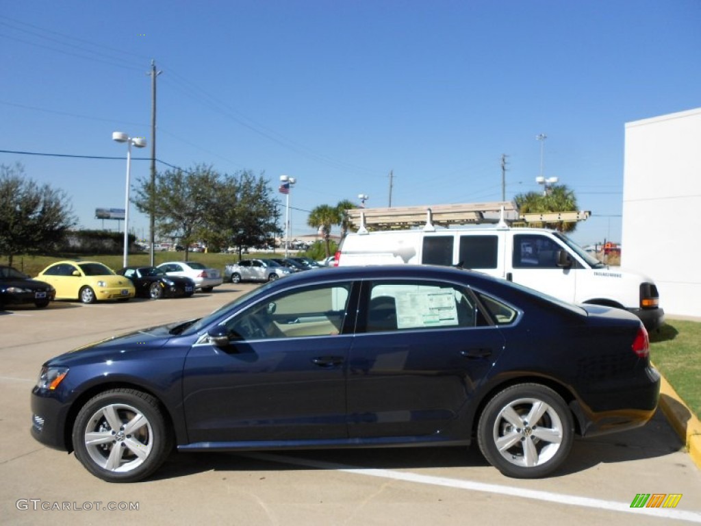 Night Blue Metallic 2012 Volkswagen Passat 2.5L SE Exterior Photo #56030141