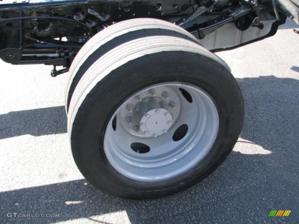 2007 Ford F450 Super Duty XL Regular Cab Chassis Wheel Photo #56030902