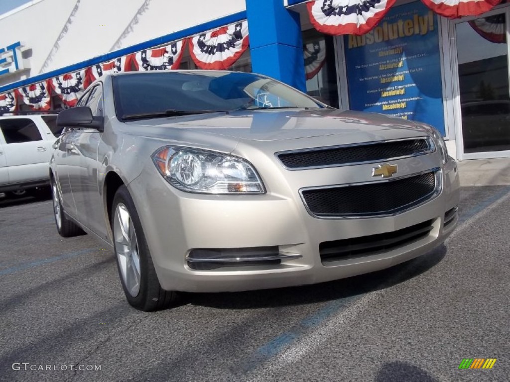 2009 Malibu LS Sedan - Gold Mist Metallic / Cocoa/Cashmere photo #3