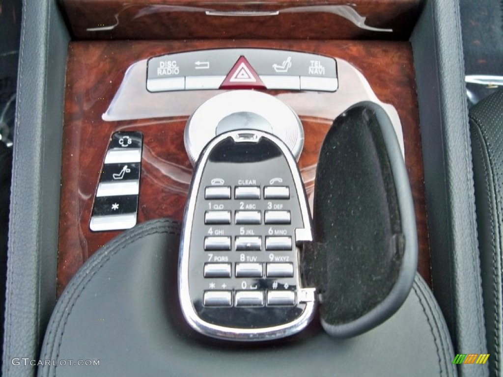 2009 Mercedes-Benz CL 550 4Matic Controls Photo #56033960