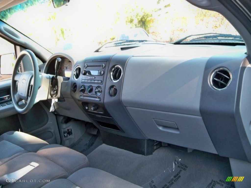 2006 F150 XLT SuperCab - Black / Medium/Dark Flint photo #21