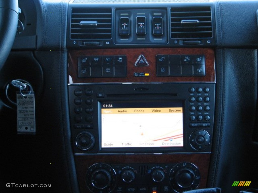 2011 Mercedes-Benz G 55 AMG Controls Photo #56037914