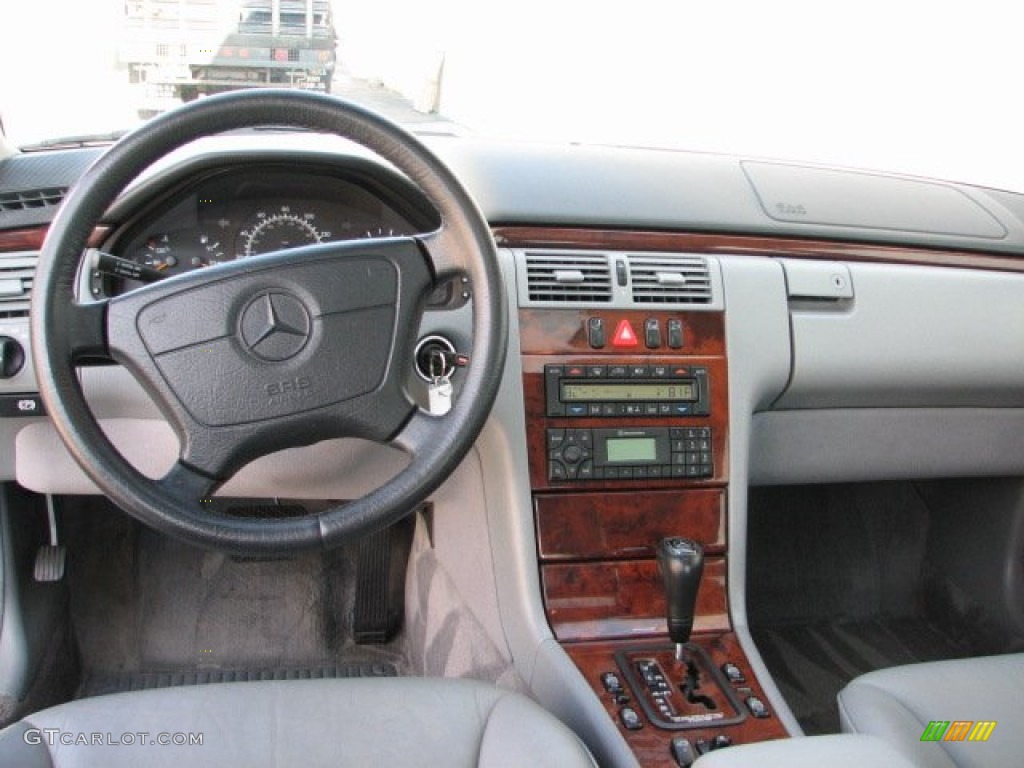 1999 Mercedes-Benz E 320 4Matic Sedan Grey Dashboard Photo #56038226