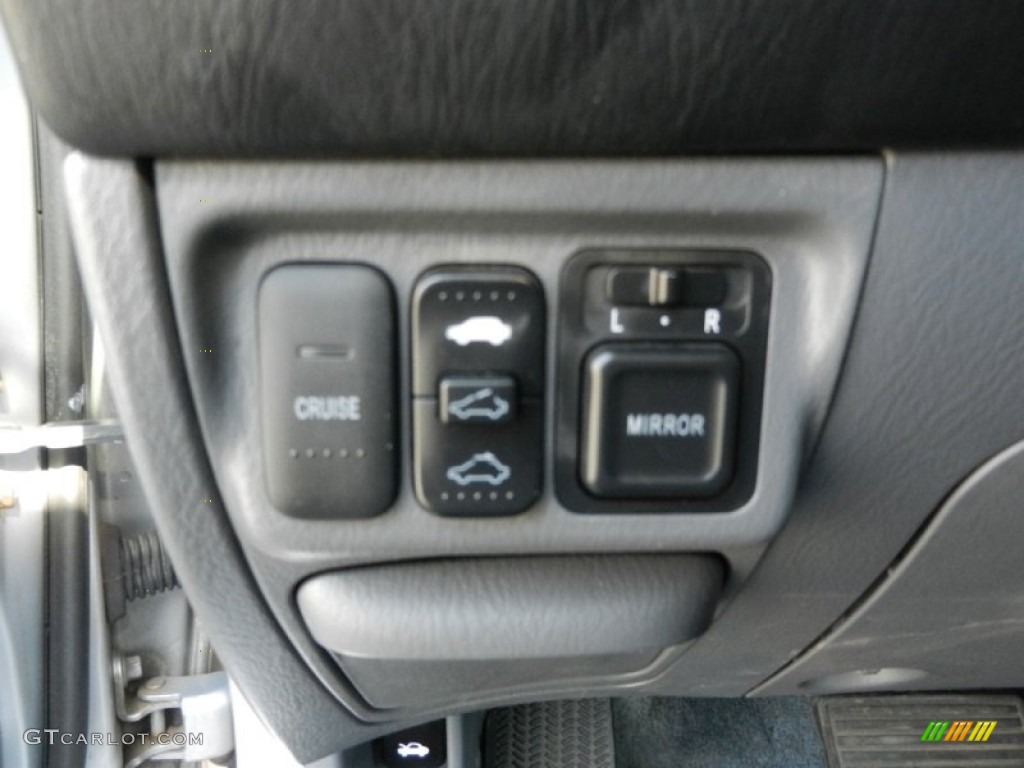 2003 Honda Civic EX Sedan Controls Photo #56039378
