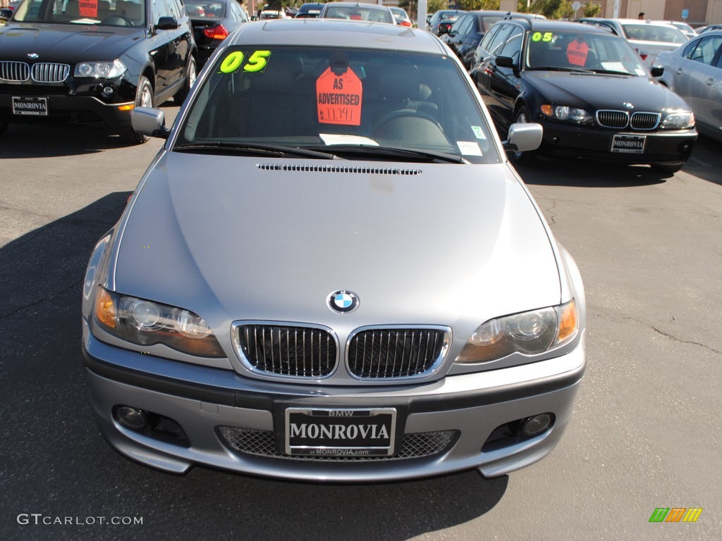 2005 3 Series 330i Sedan - Titanium Silver Metallic / Black photo #2