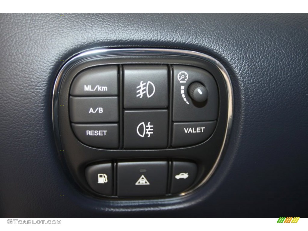2009 Jaguar XJ Super V8 Portfolio Controls Photo #56041838