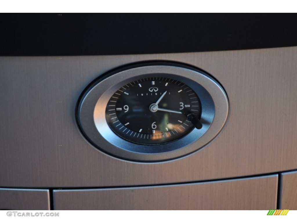 2004 Infiniti FX 45 AWD Gauges Photos