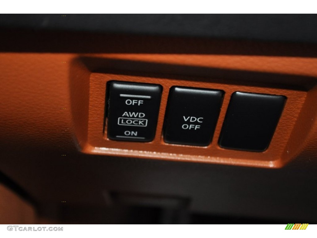2004 Infiniti FX 45 AWD Controls Photo #56046518