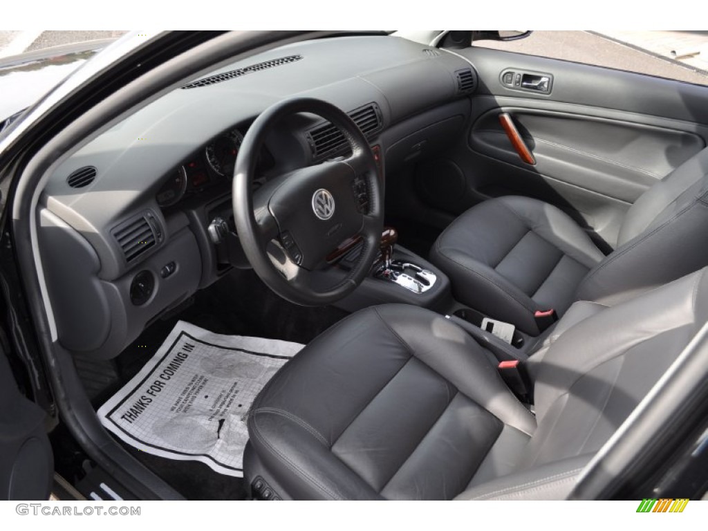 Anthracite Interior 2004 Volkswagen Passat GLX Sedan Photo #56047730