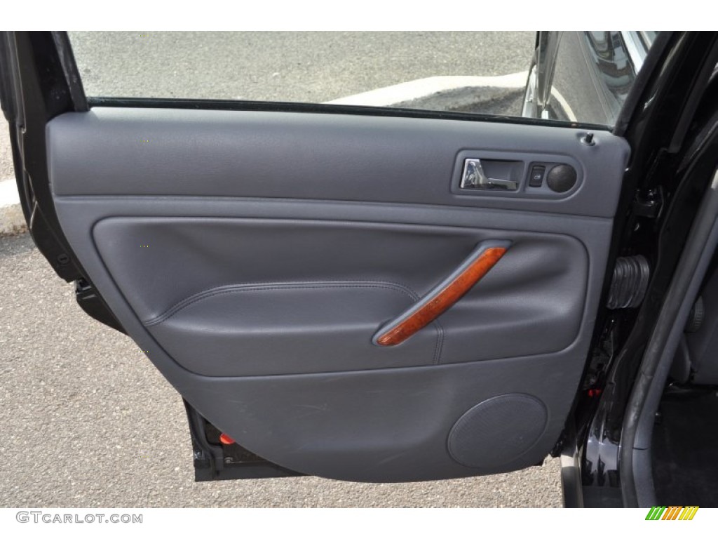 2004 Volkswagen Passat GLX Sedan Door Panel Photos