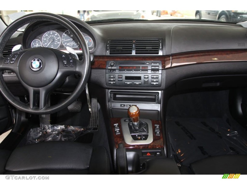 2005 BMW 3 Series 330i Coupe Black Dashboard Photo #56049359