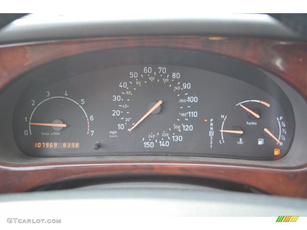 2001 Saab 9-5 Wagon Gauges Photo #56049419