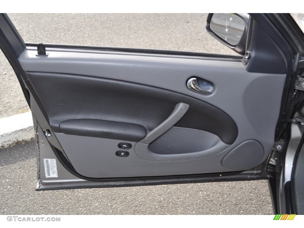 2001 Saab 9-5 Wagon Medium Gray Door Panel Photo #56049506