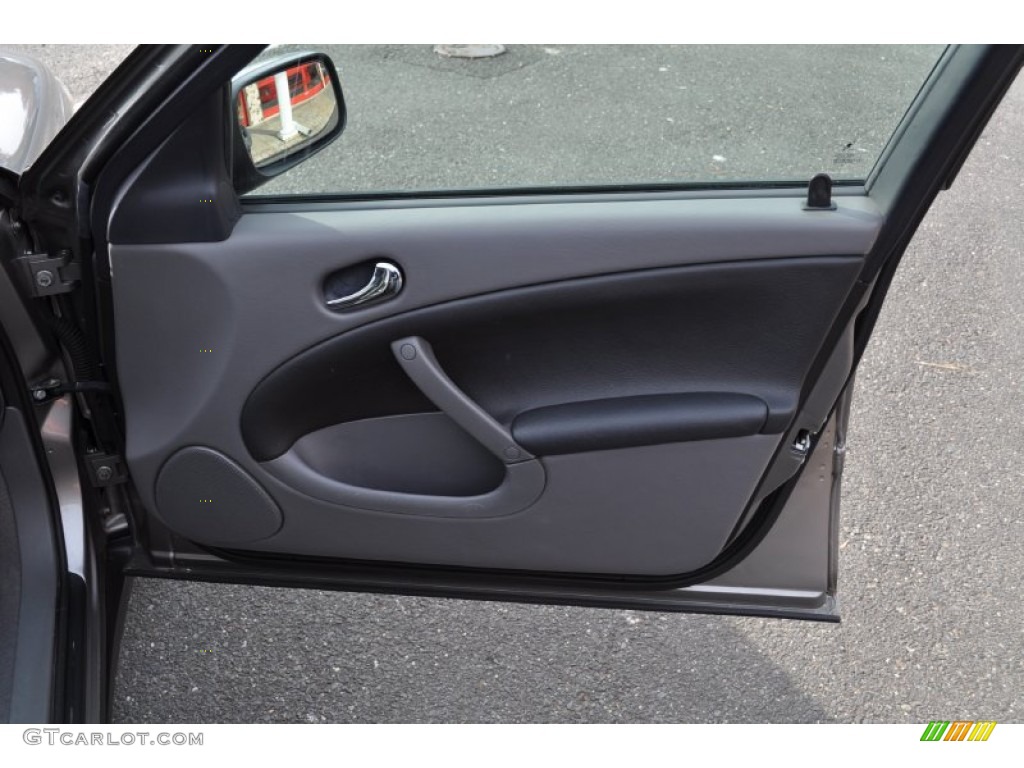 2001 Saab 9-5 Wagon Medium Gray Door Panel Photo #56049515