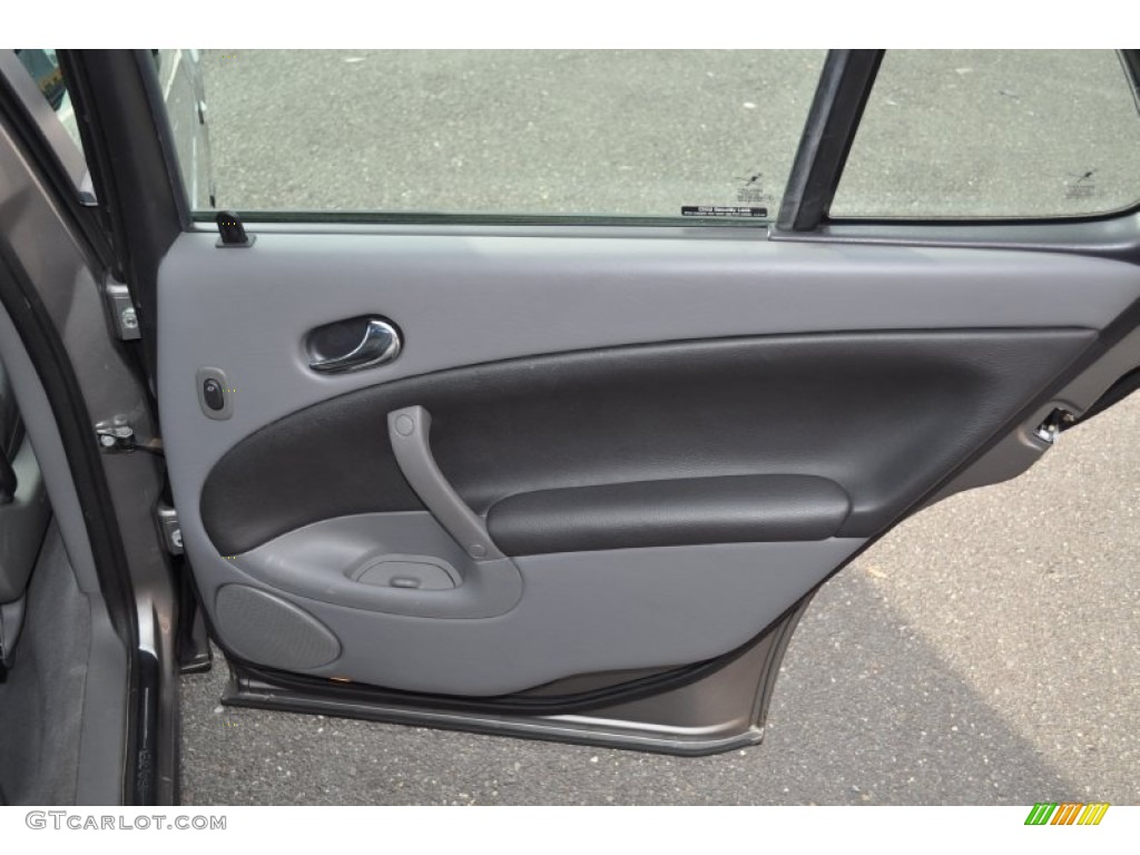 2001 Saab 9-5 Wagon Medium Gray Door Panel Photo #56049530
