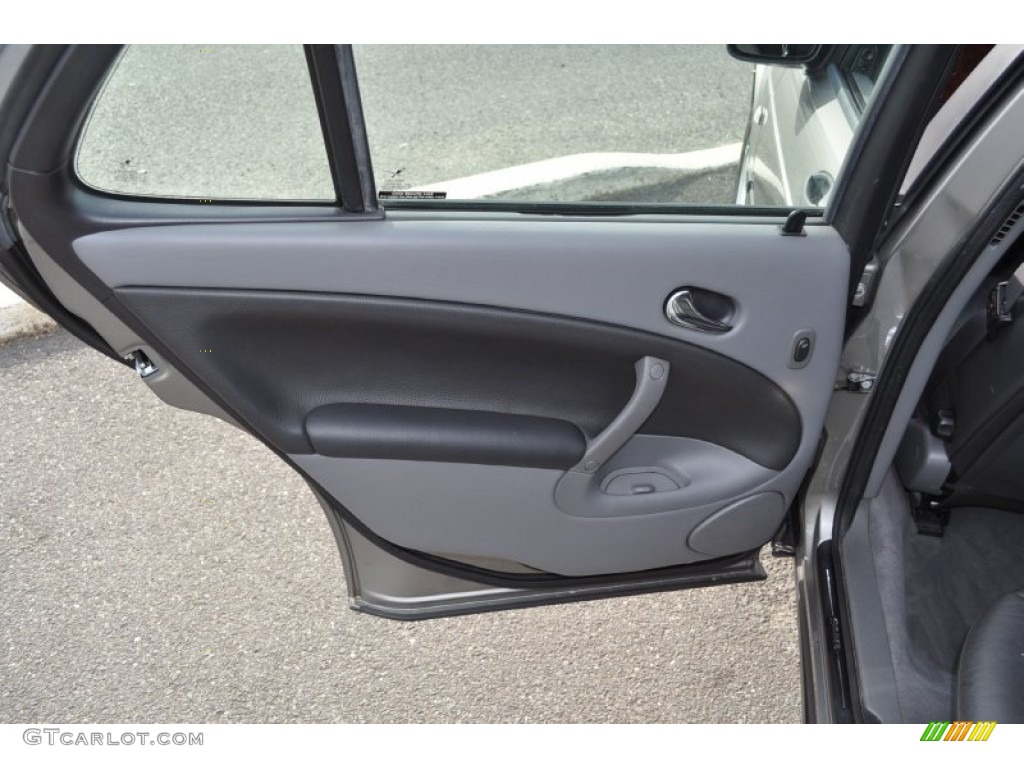 2001 Saab 9-5 Wagon Medium Gray Door Panel Photo #56049542