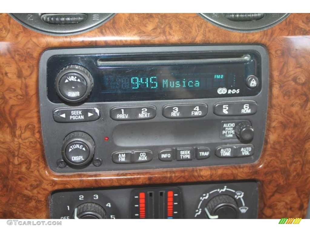 2003 Isuzu Ascender S Audio System Photos